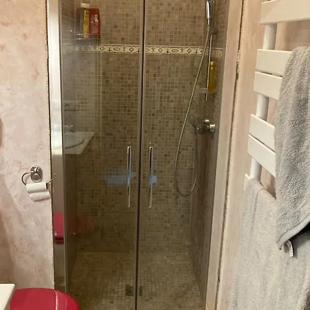 Chateau De Liviere קאלביסון