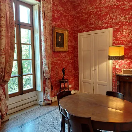 וילה Chateau De Liviere